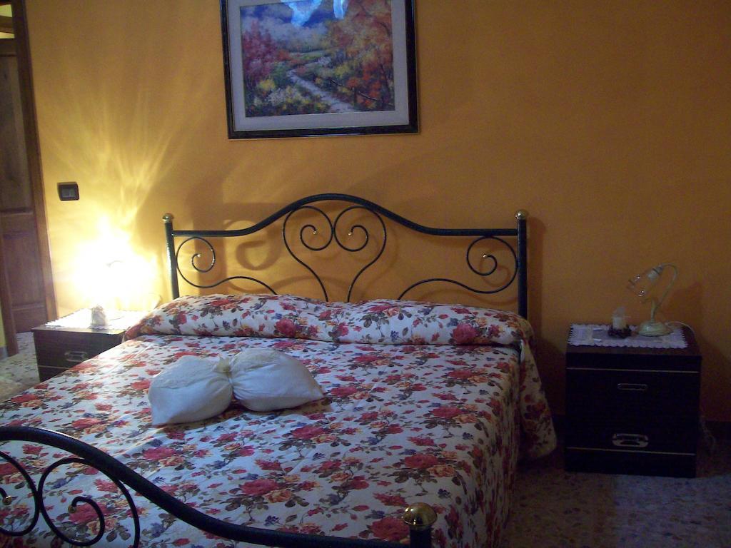 B&B Il Tulipano Sul Lago Colle di Tora Номер фото