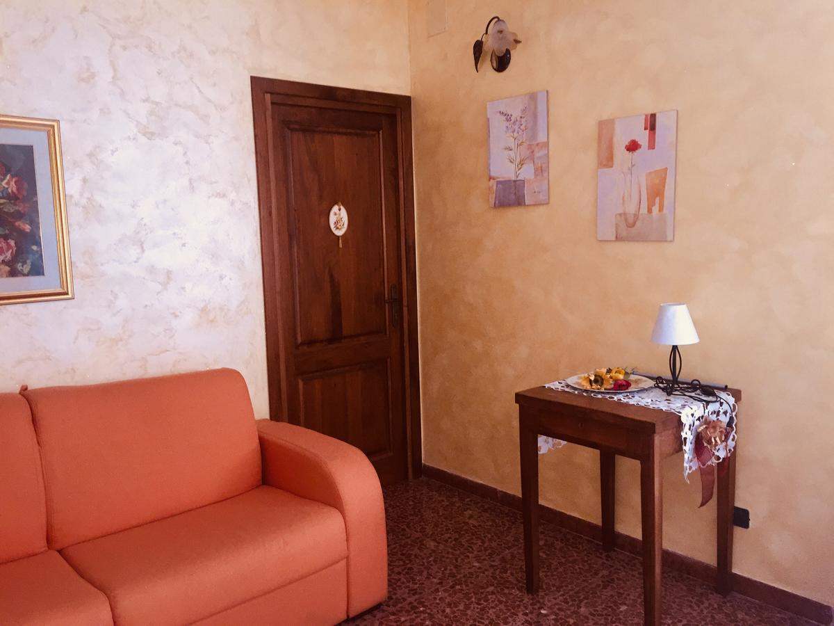 B&B Il Tulipano Sul Lago Colle di Tora Экстерьер фото